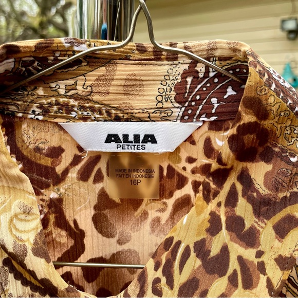 Leopard print & paisley blouse, 3/4-length sleeves - Picture 2 of 4